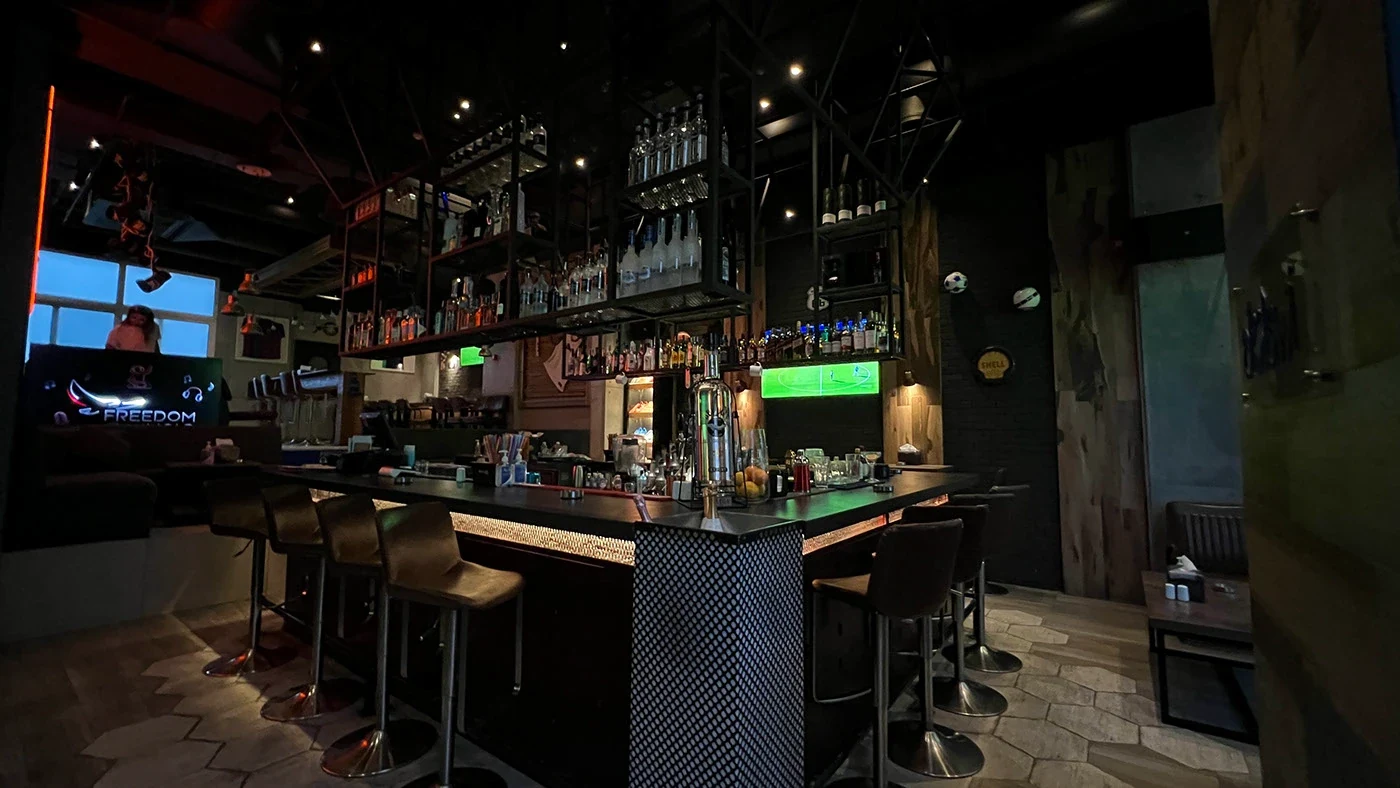 Bar13 — selected photograph